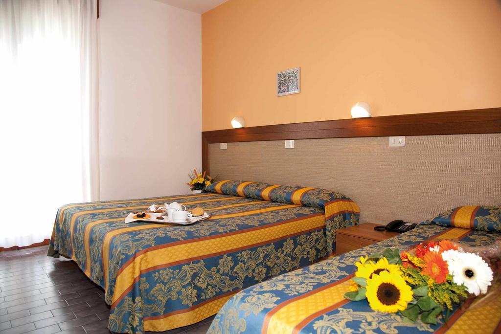 Hotel Bettina Lido di Jesolo Luaran gambar